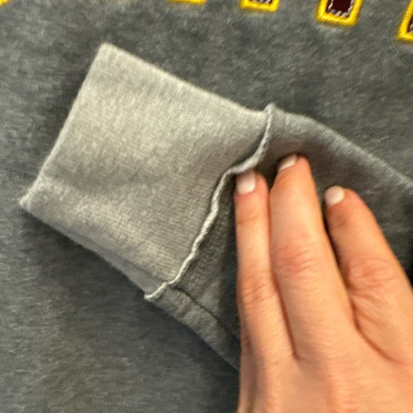 Harry Potter Gryffindor Sweatshirt Unisex XS Universal Studios Crewneck - Picture 7 of 8